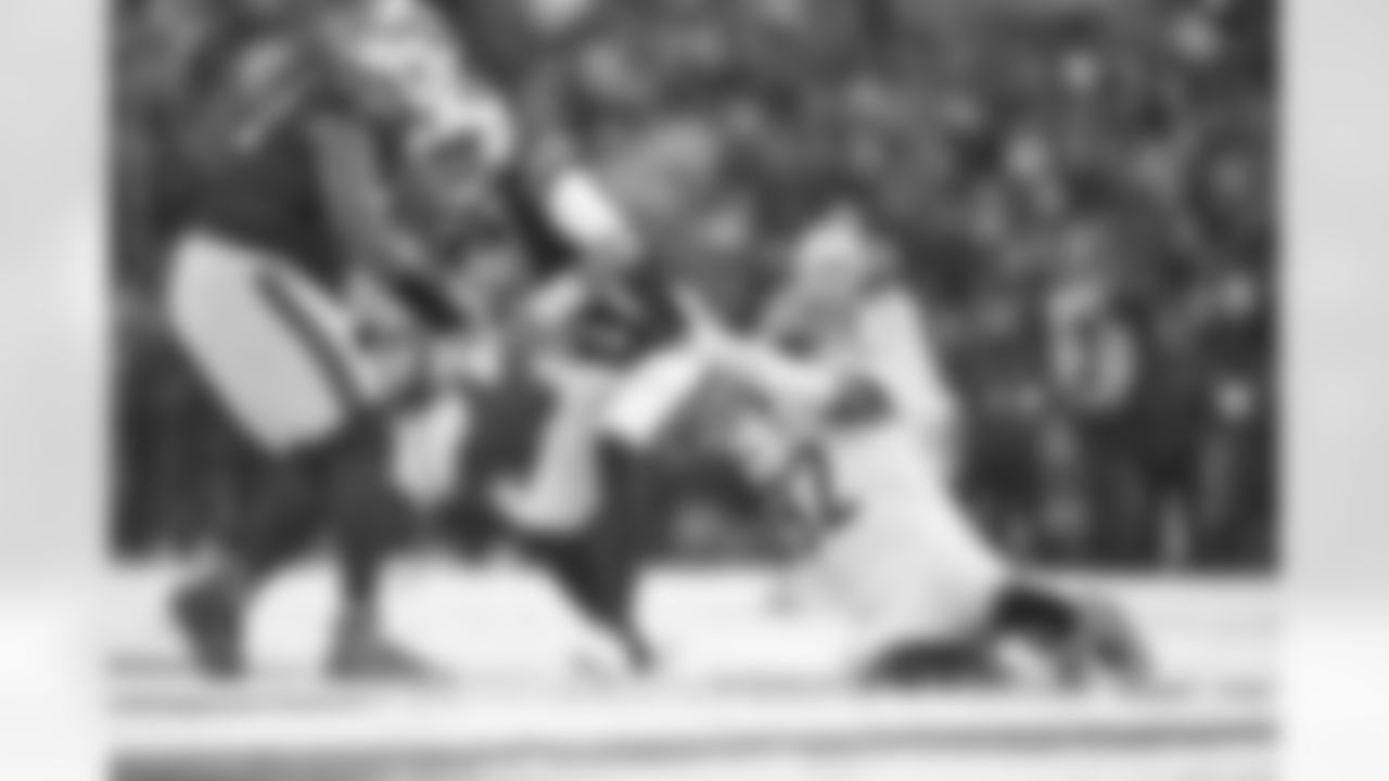 DT B.J. Hill sacks QB Josh Allen during Week 14 against the Buffalo Bills, Sunday, Dec. 7, 2025.