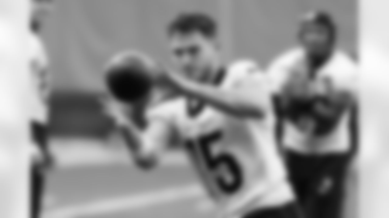 WR Charlie Jones catches a pass during practice at the IEL Indoor Facility, Thursday, Sept. 25, 2025.