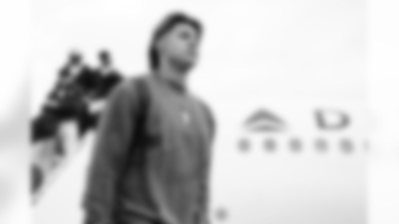 WR Andrei Iosivas arrives in Pittsburgh ahead of Week 11 against the Steelers, Saturday, Nov. 15, 2025.