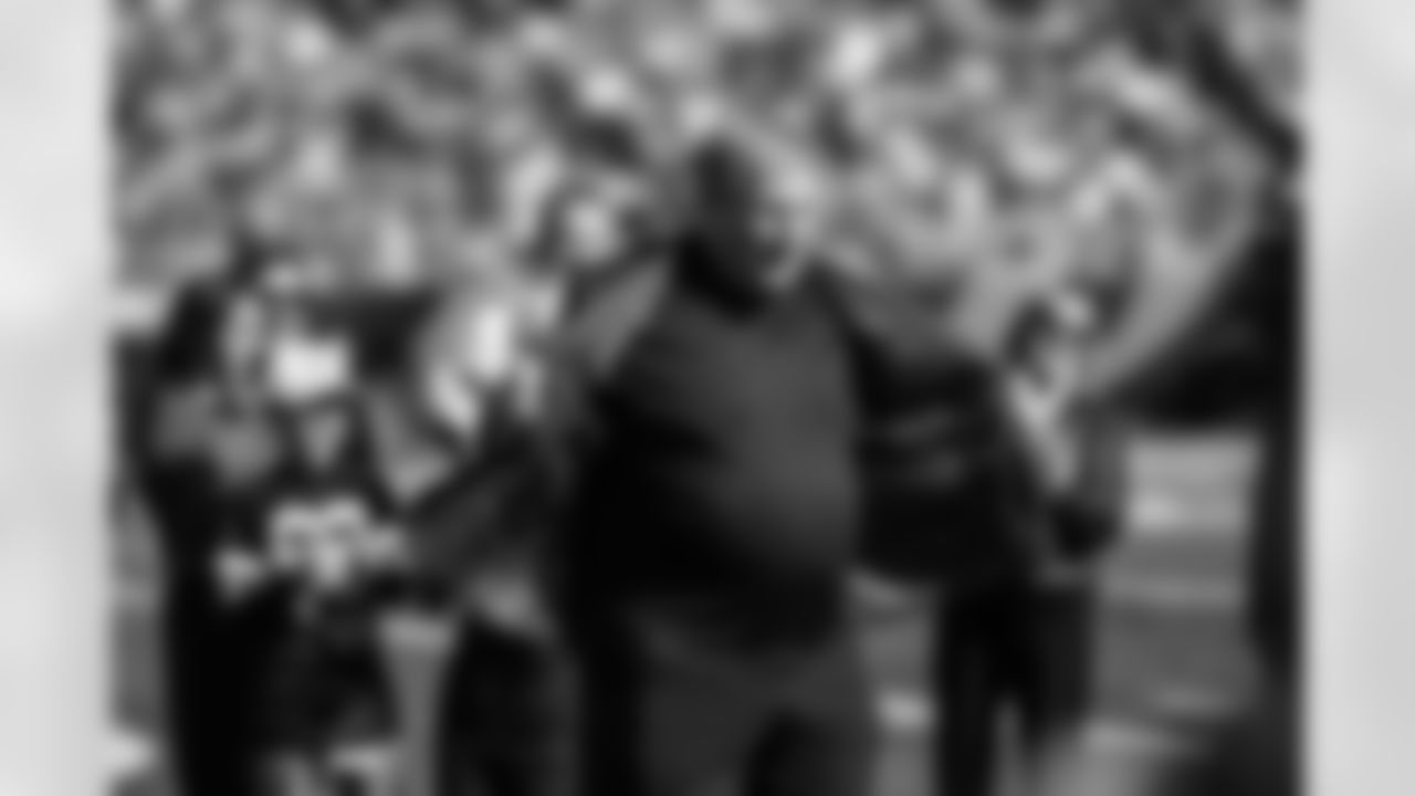 View the best photos from the 2025 Ring of Honor Halftime ceremony, honoring inductees Lemar Parrish and Dave Lapham, Sunday, Oct. 26, 2025.