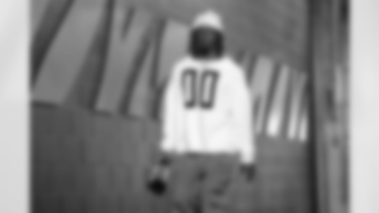 LB Brian Asamoah II arrives at Paycor Stadium ahead of Week 12 against the New England Patriots, Sunday, Nov. 23, 2025.