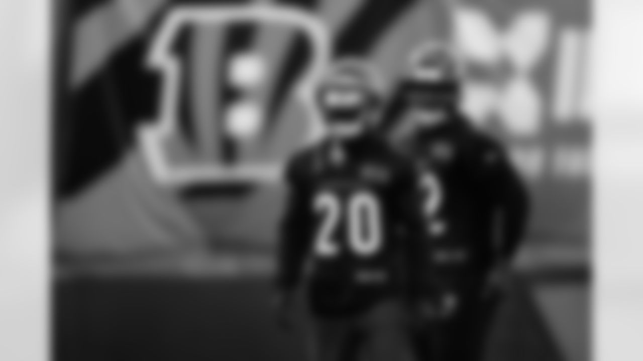 CB DJ Turner II during practice at IEL Indoor Facility, Tuesday, Nov. 25, 2025.