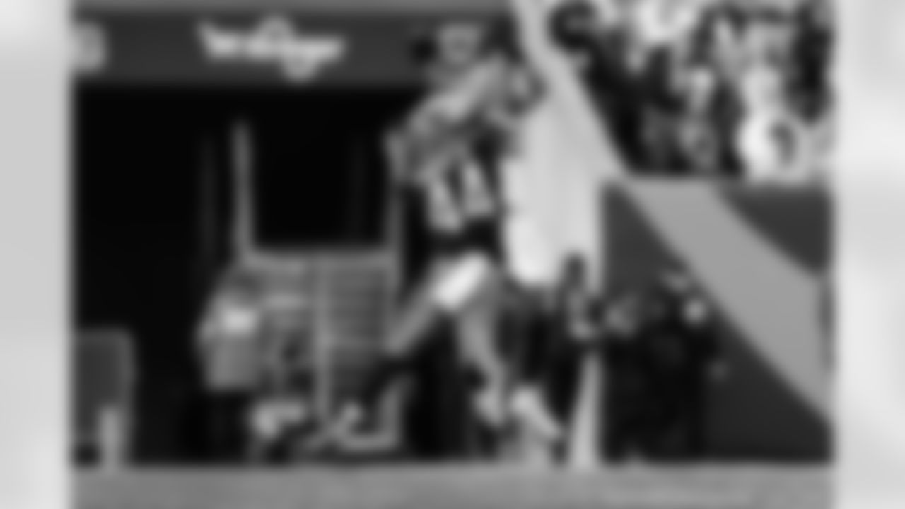 LB Demetrius Knight Jr. breaks up a pass during Week 8 against the New York Jets at Paycor Stadium, Sunday, Oct. 26, 2025.