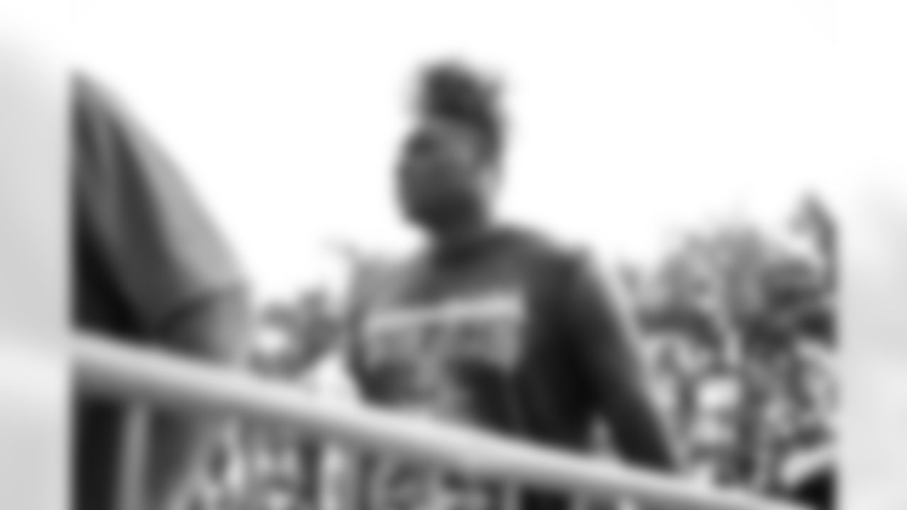 OT Amarius Mims arrives at Hard Rock Stadium ahead of Week 16 against the Dolphins, Sunday, Dec. 21, 2025.