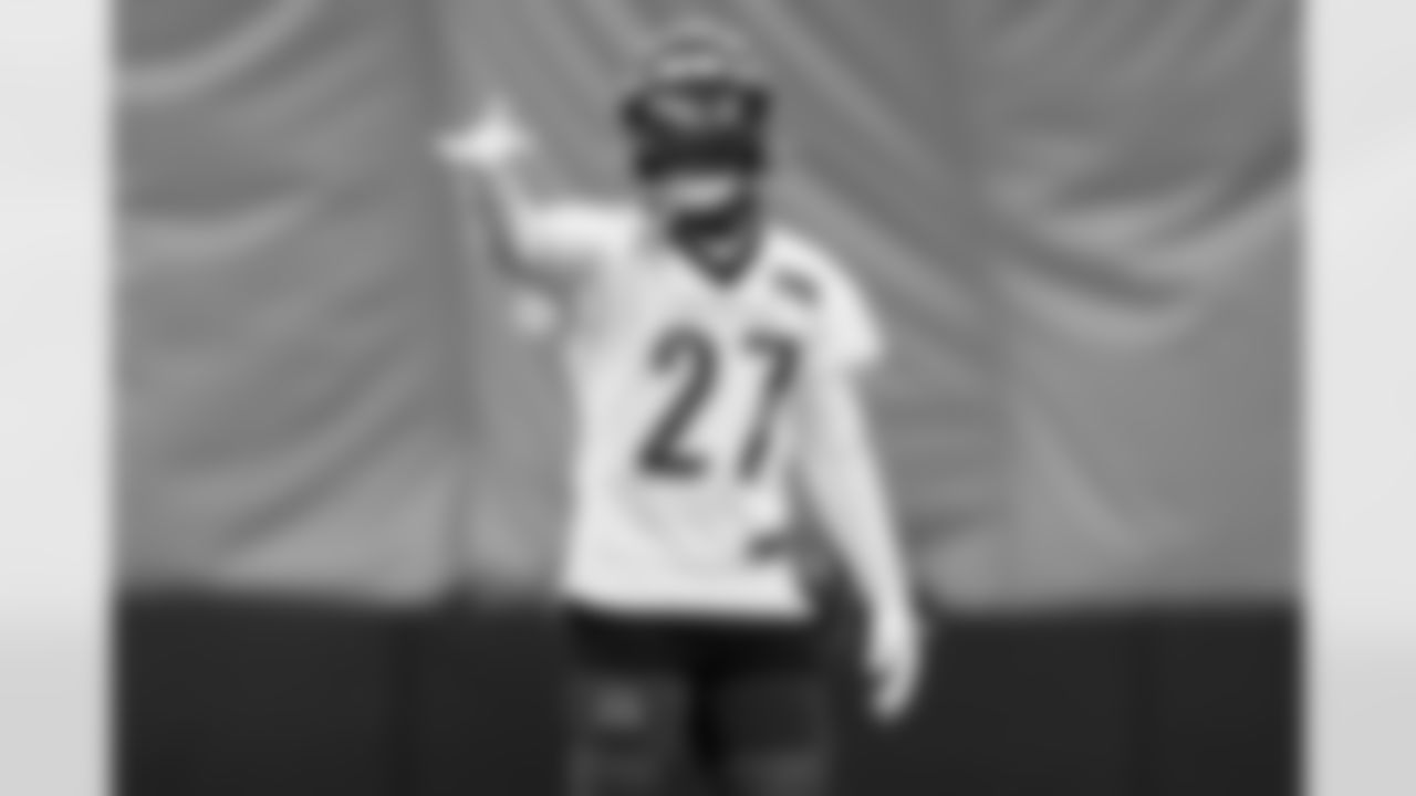 S Jordan Battle during practice at the IEL Indoor Facility, Wednesday, Oct. 29, 2025.