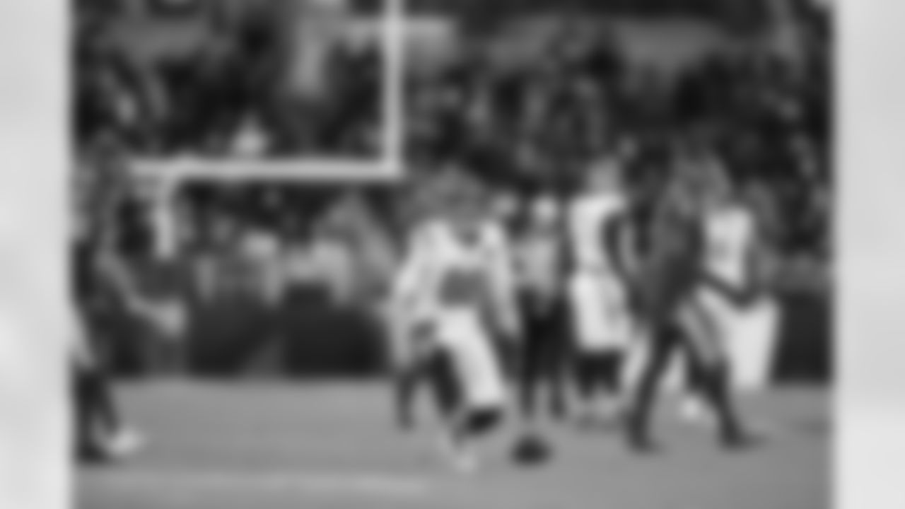 TE Mike Gesicki celebrates a first down during Week 13 against the Baltimore Ravens, Thursday, Nov. 27, 2025.