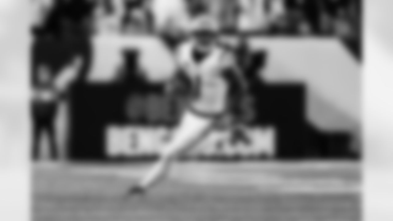 WR Ja'Marr Chase catches a pass during Week 7 against the Pittsburgh Steelers at Paycor Stadium, Thursday, Oct. 16, 2025.