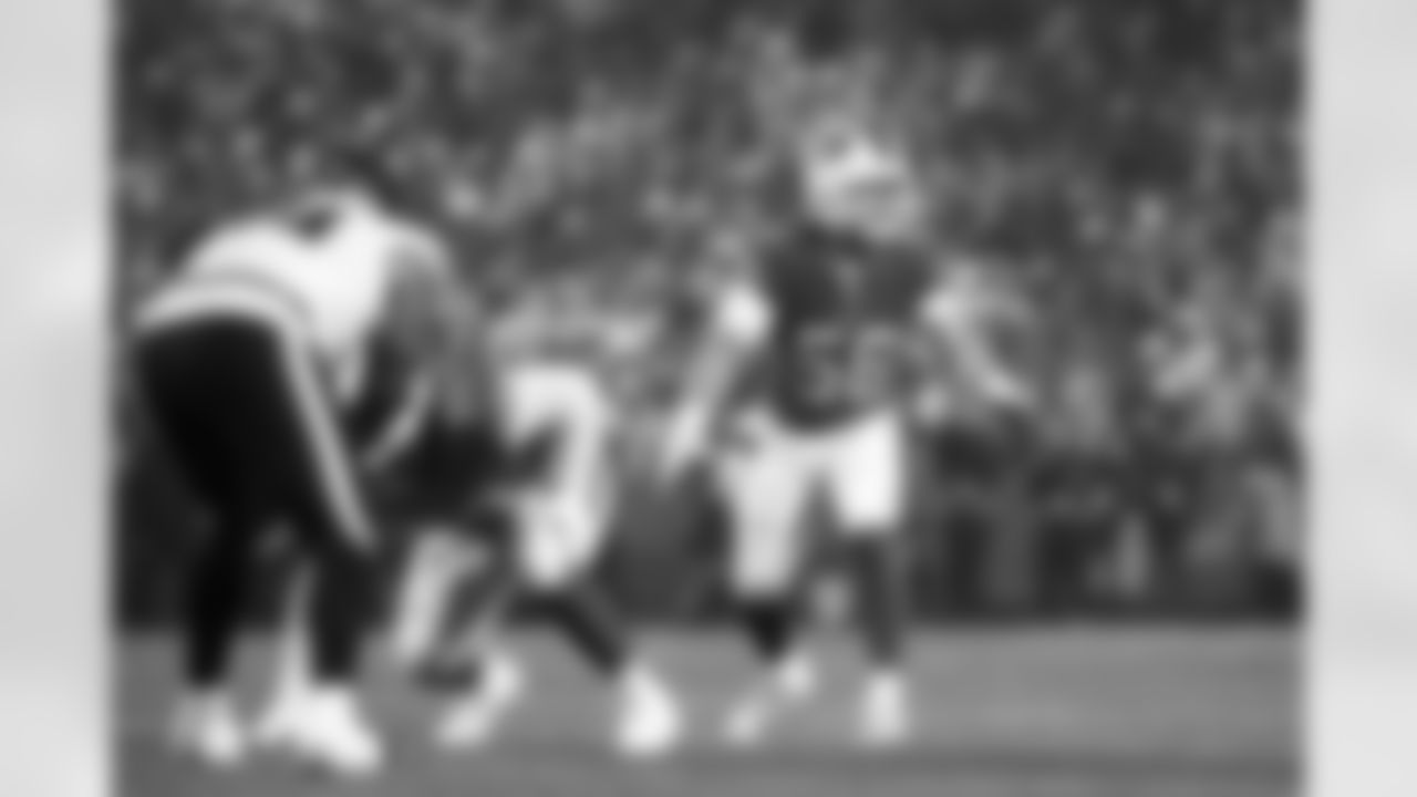 Buffalo Bills vs Philadelphia Eagles, Regular Season, December 28, 2025 at Highmark Stadium.