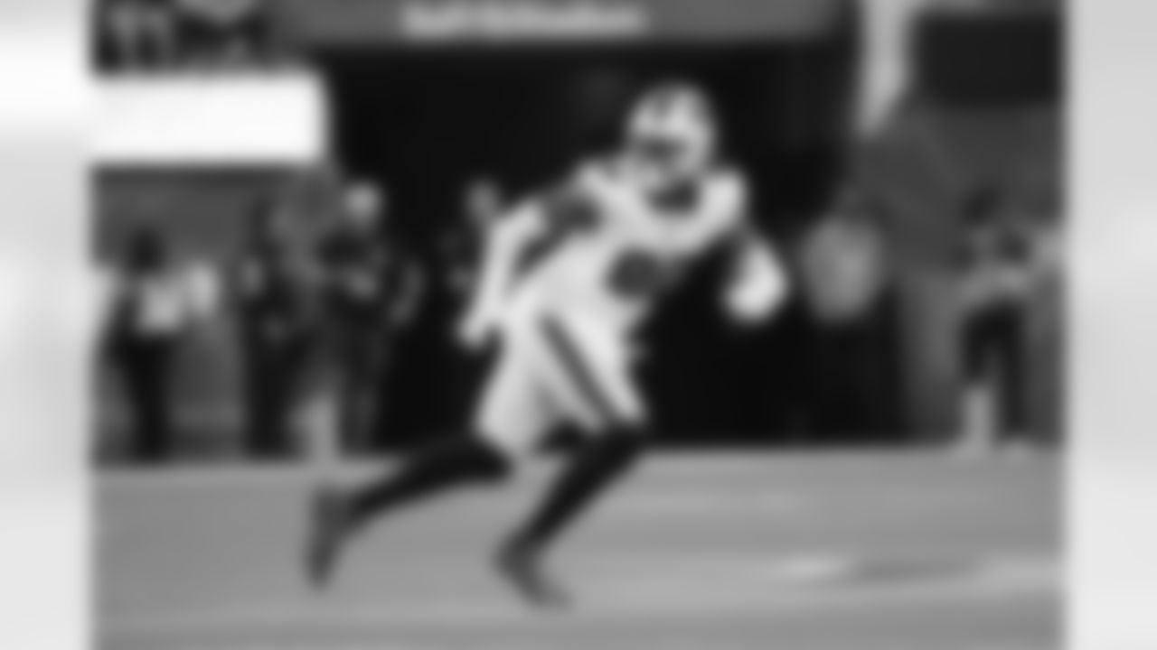Los Angeles Chargers vs Buffalo Bills, Regular Season, December 23, 2023 at SoFi Stadium.