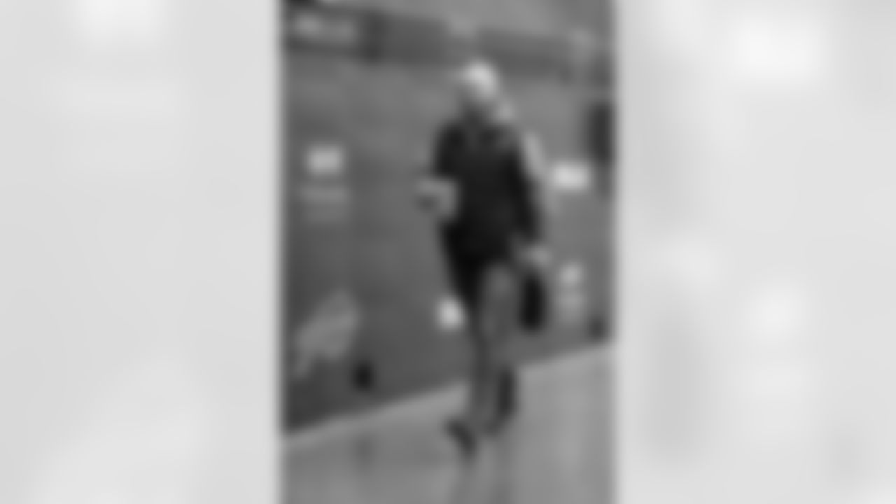 Buffalo Bills vs Philadelphia Eagles, Regular Season, December 28, 2025 at Highmark Stadium.