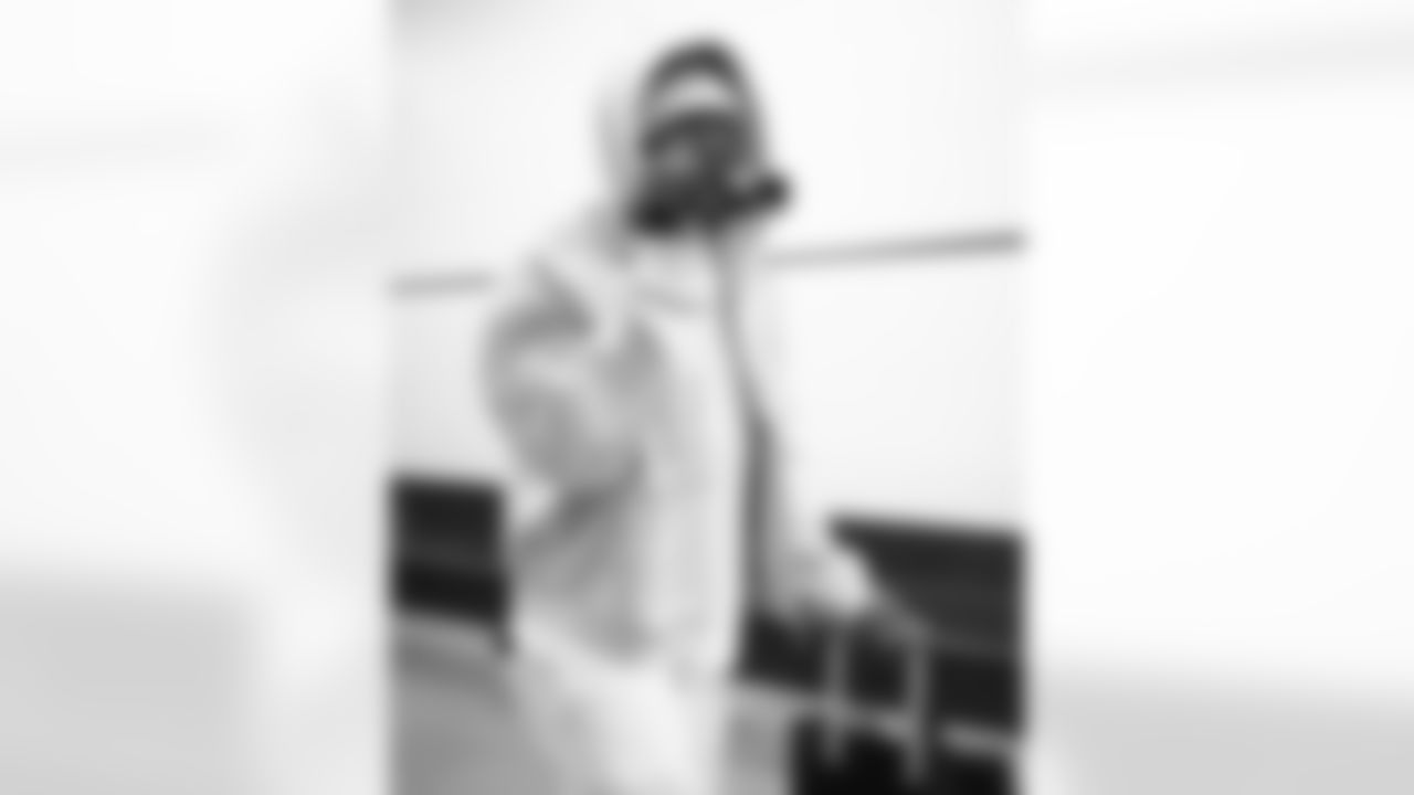 Cleveland Browns vs Buffalo Bills, Regular Season, December 21, 2025 at Huntington Bank Field.