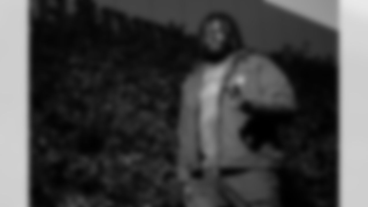 Jordan Phillips (52). Buffalo Bills vs Kansas City Chiefs, Regular Season, November 02, 2025 at Highmark Stadium.