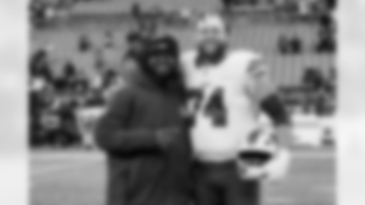 Cleveland Browns vs Buffalo Bills, Regular Season, December 21, 2025 at Huntington Bank Field.