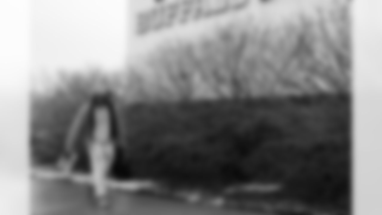 Buffalo Bills vs Philadelphia Eagles, Regular Season, December 28, 2025 at Highmark Stadium.