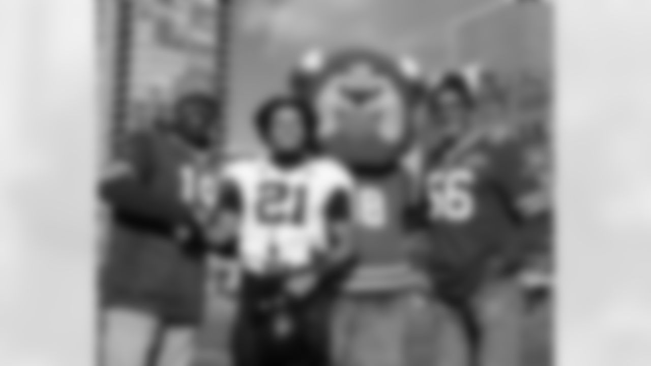 High School Football Metro Bowl Championship, November 19, 2025 at Varsity Stadium.