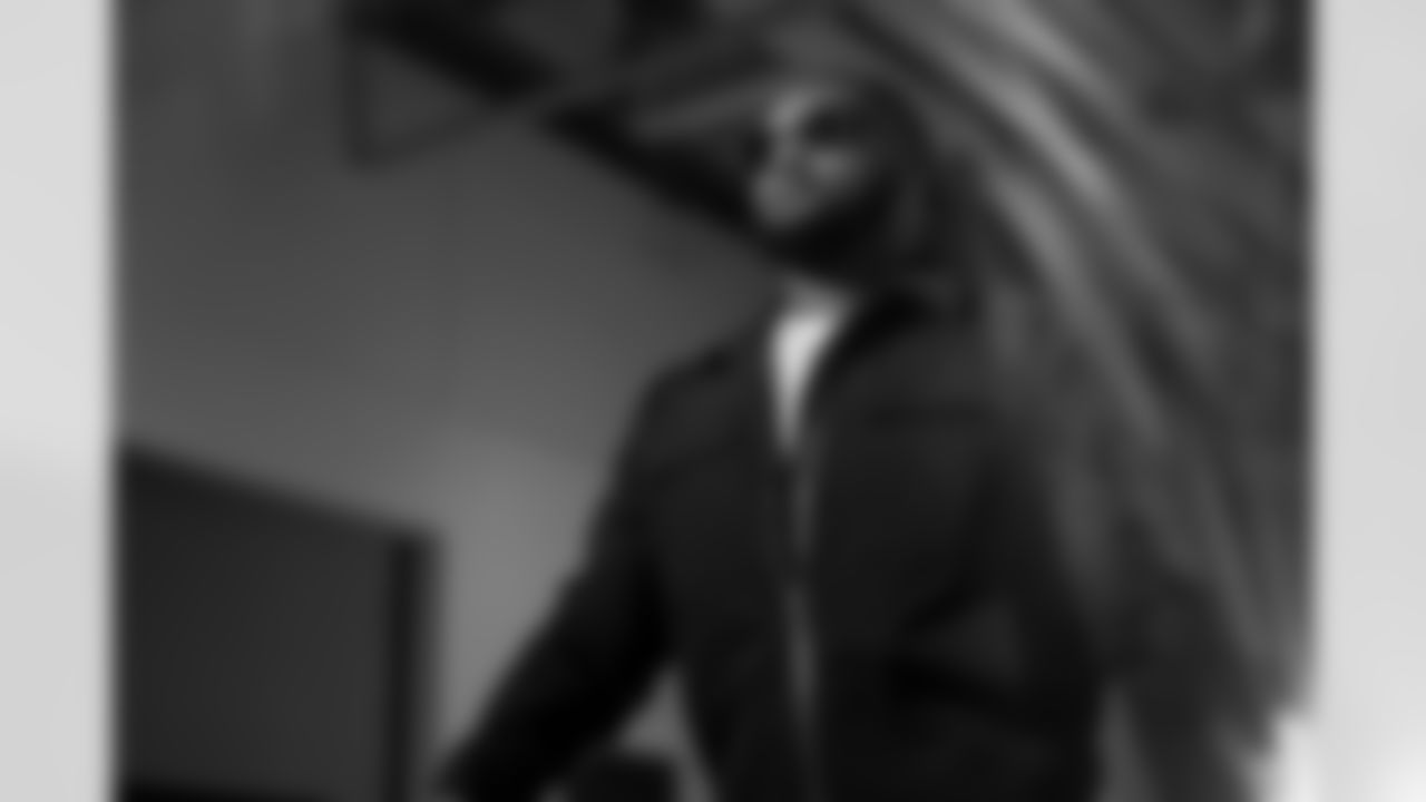 Pittsburgh Steelers vs Buffalo Bills, Regular Season, November 30, 2025 at Acrisure Stadium.