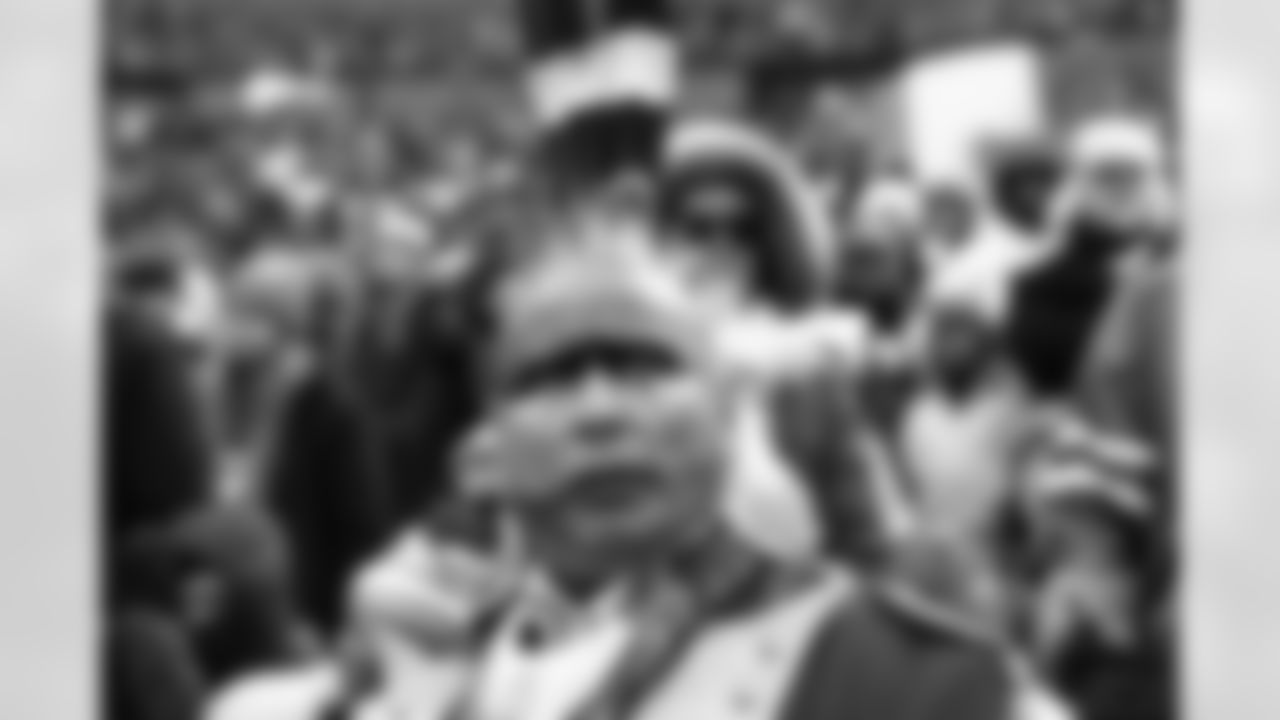 Buffalo Bills vs Tampa Bay Buccaneers, Regular Season, November 16, 2025 at Highmark Stadium.