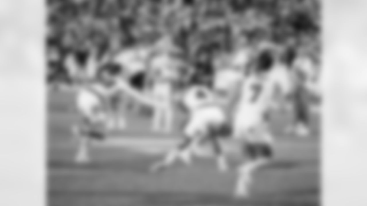 Buffalo Bills vs New England Patriots, Regular Season, October 05, 2025 at Highmark Stadium.
