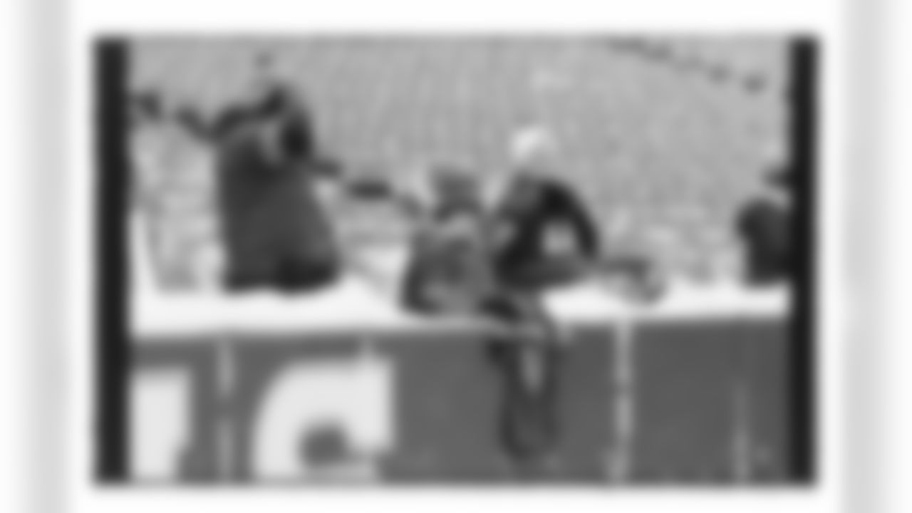 Buffalo Bills vs New York Jets, Regular Season, January 04, 2026 at Highmark Stadium.