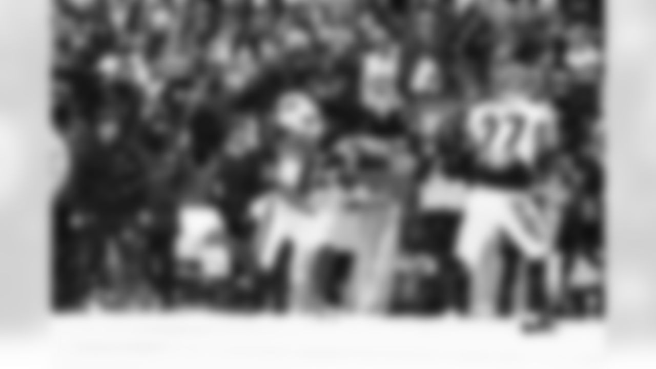 Buffalo Bills vs Cincinnati Bengals, Regular Season, December 07, 2025 at Highmark Stadium.