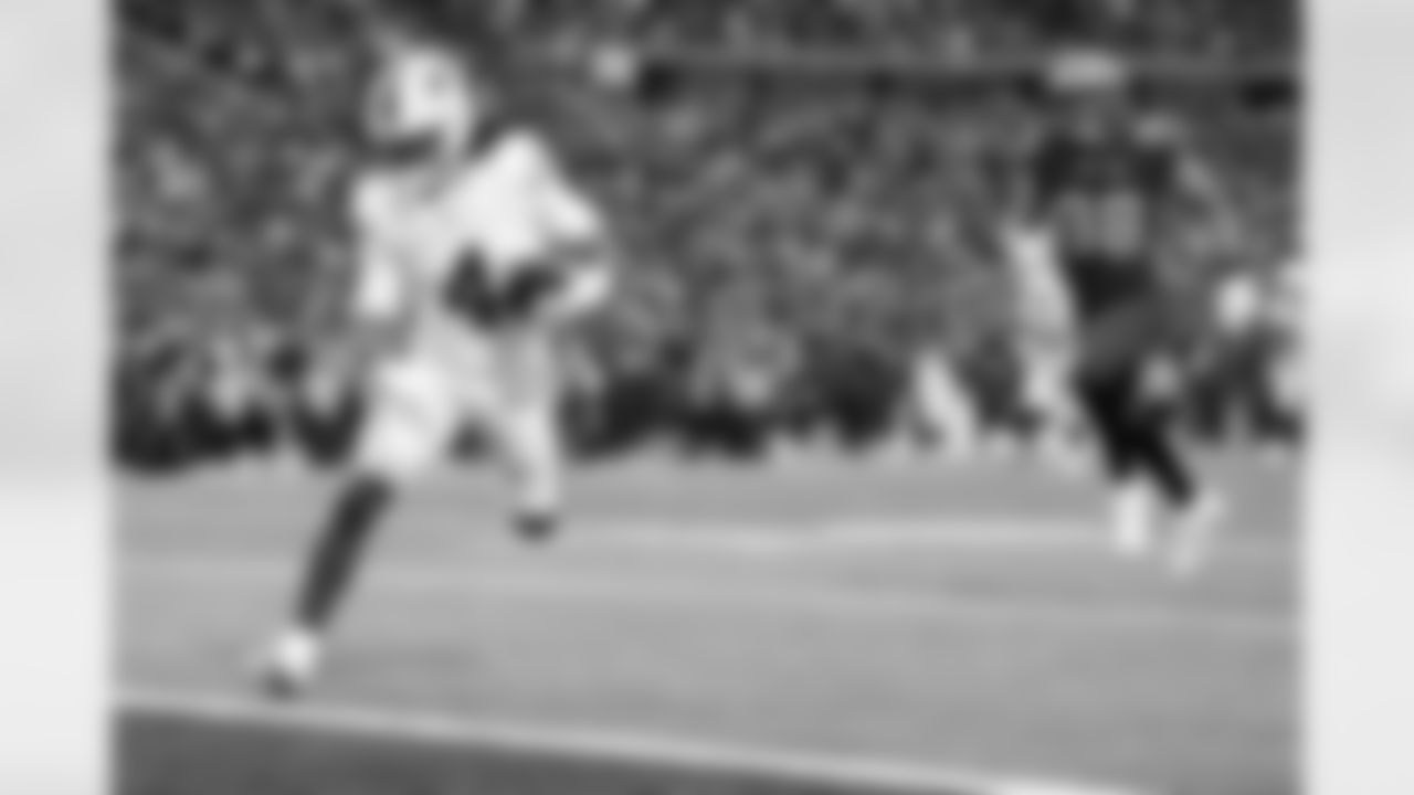 Buffalo Bills vs Tampa Bay Buccaneers, Regular Season, November 16, 2025 at Highmark Stadium.