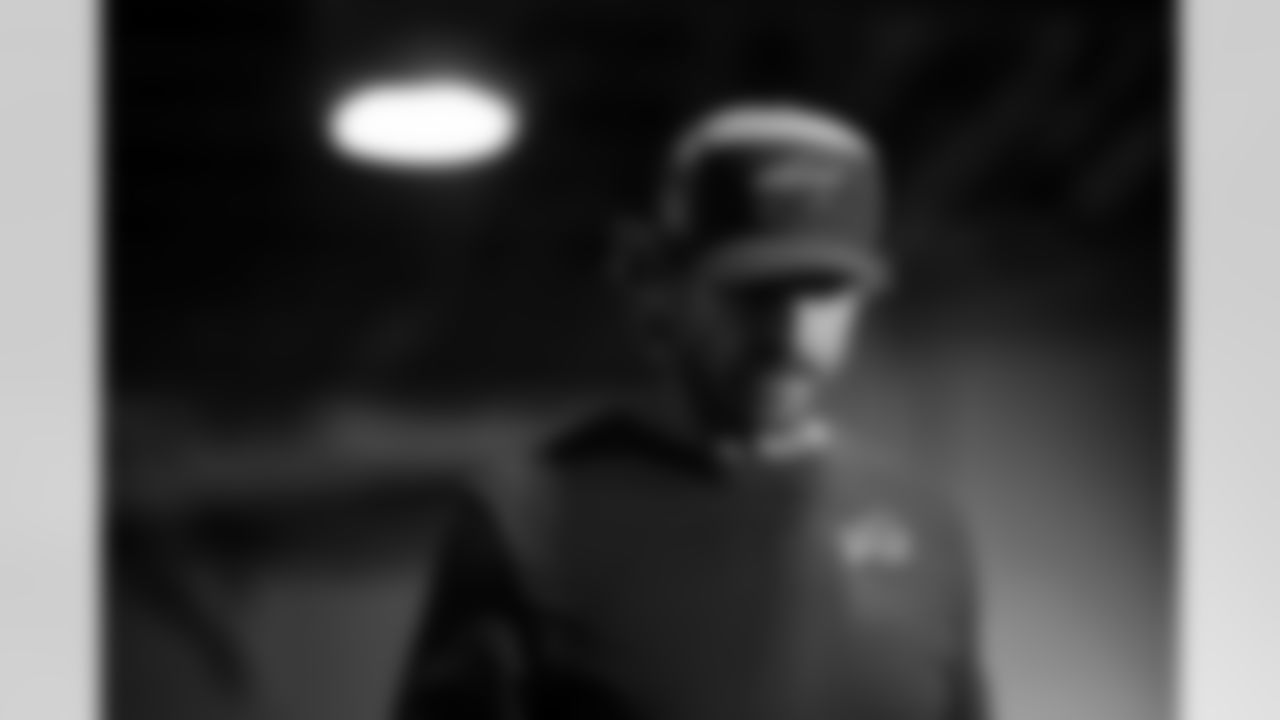 Miami Dolphins vs Buffalo Bills, Regular Season, November 09, 2025 at Hard Rock Stadium.