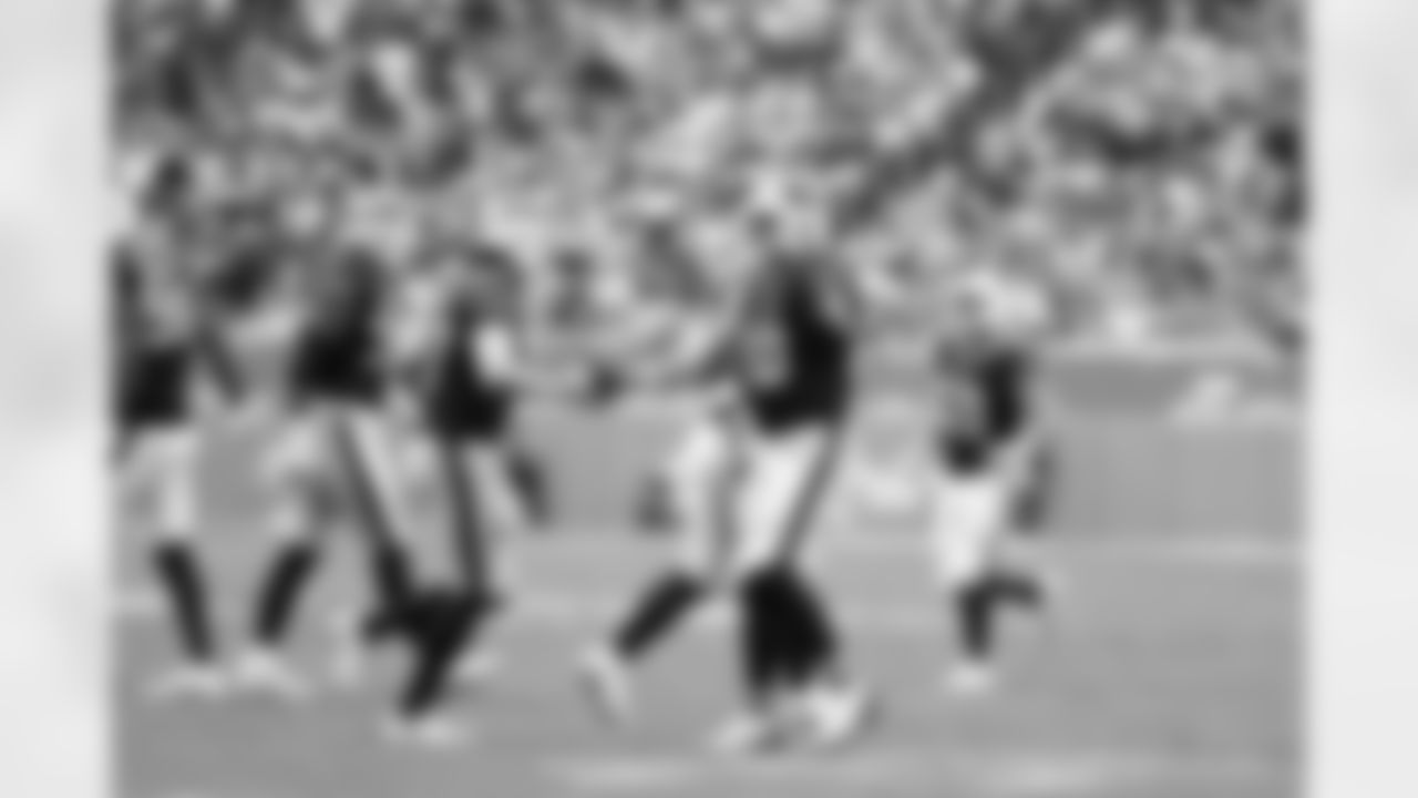 Miami Dolphins vs Buffalo Bills, Regular Season, November 09, 2025 at Hard Rock Stadium.