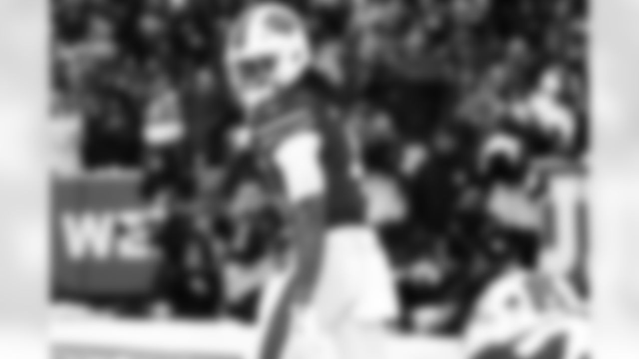 Buffalo Bills vs Cincinnati Bengals, Regular Season, December 07, 2025 at Highmark Stadium.