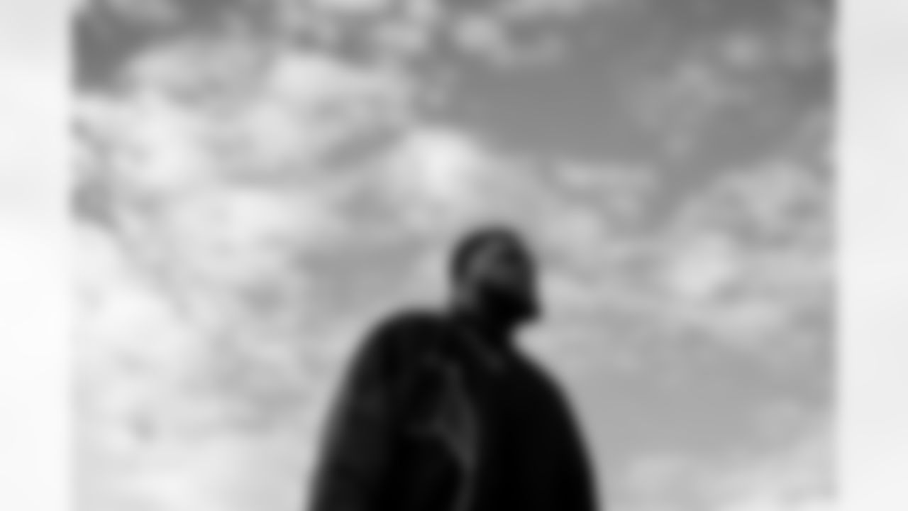 Phidarian Mathis (72). Buffalo Bills Travel to Miami, November 08, 2025 at Buffalo Niagara International Airport.