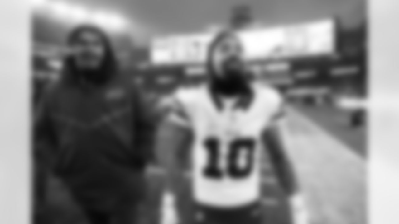 New England Patriots vs Buffalo Bills, Regular Season, December 14, 2025 at Gillette Stadium.