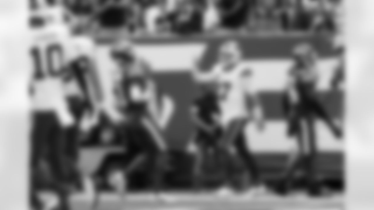 New York Jets vs Buffalo Bills, Regular Season, September 14, 2025 at Metlife Stadium.