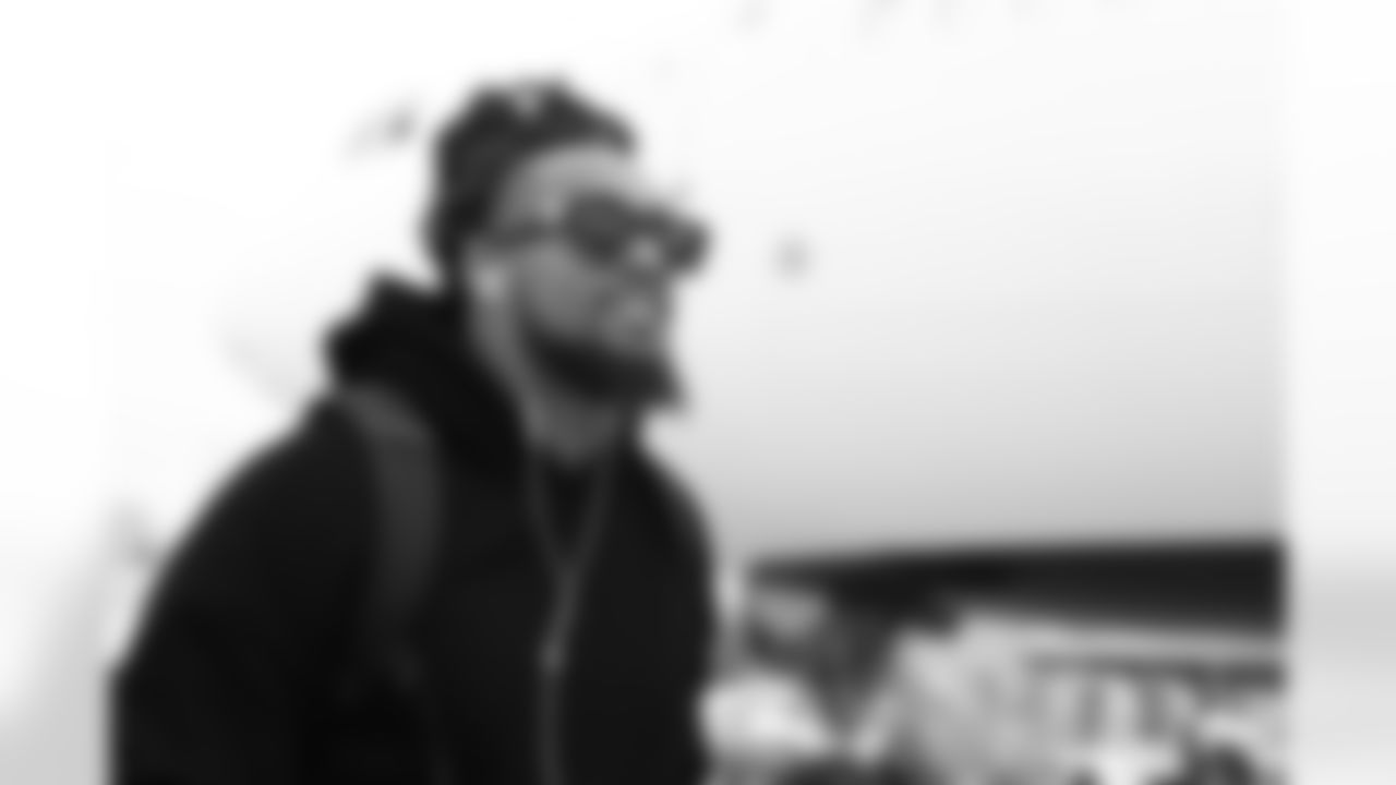 Shaq Thompson (45). Buffalo Bills travel to Pittsburgh, November 29, 2025 at Buffalo Niagara International Airport.