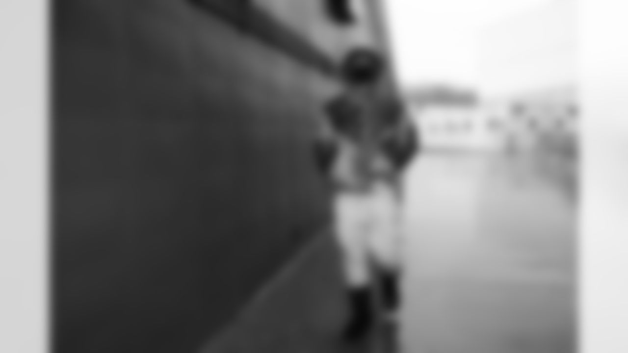 Buffalo Bills vs Philadelphia Eagles, Regular Season, December 28, 2025 at Highmark Stadium.