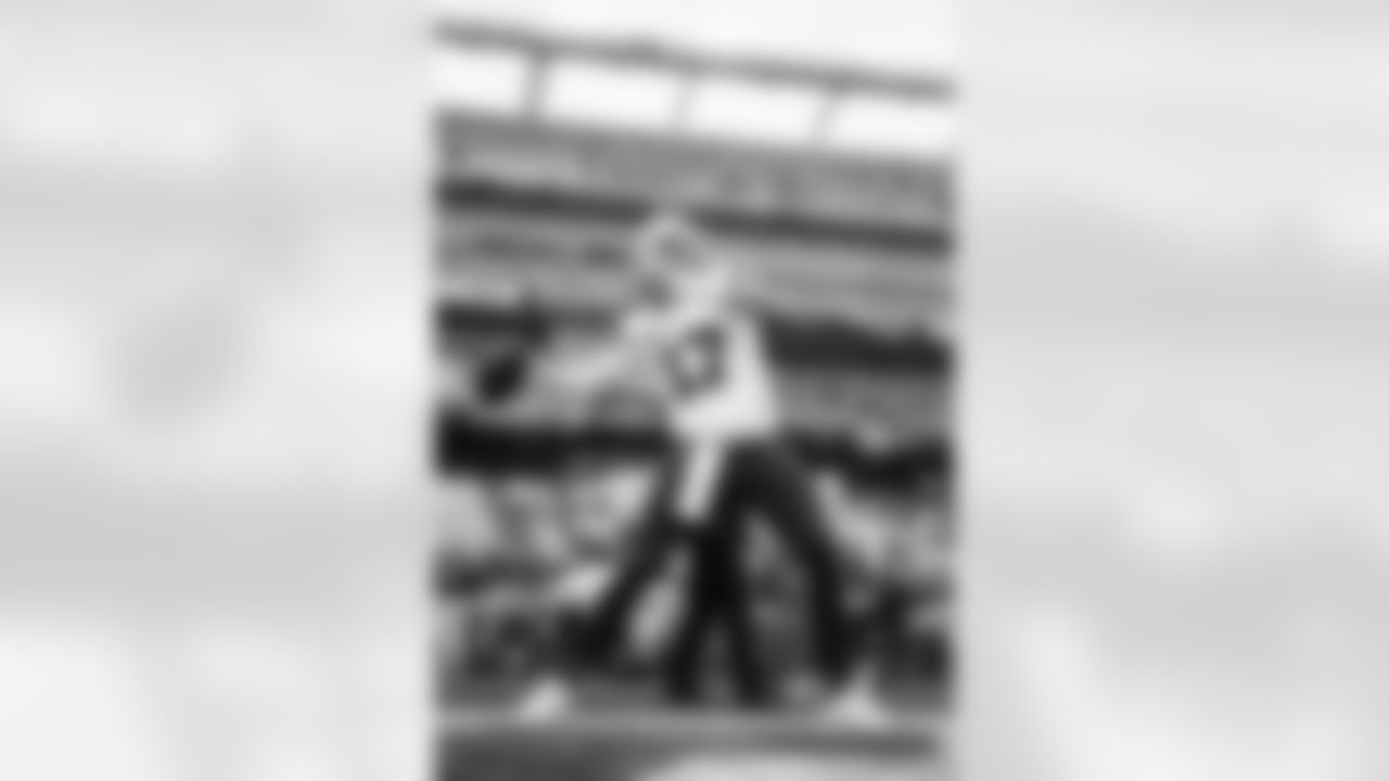 New England Patriots vs Buffalo Bills, Regular Season, December 14, 2025 at Gillette Stadium.