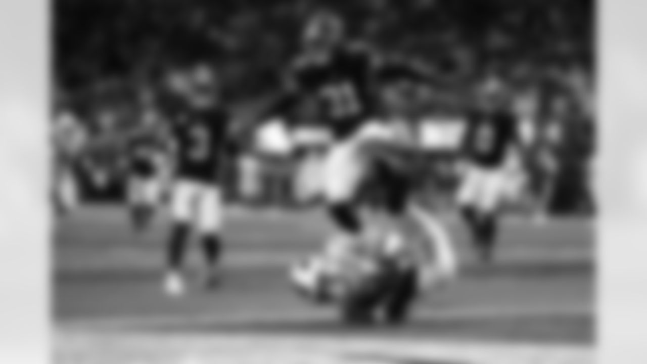 Atlanta Falcons vs Buffalo Bills, Regular Season, October 13, 2025 at Mercedes-Benz Stadium.