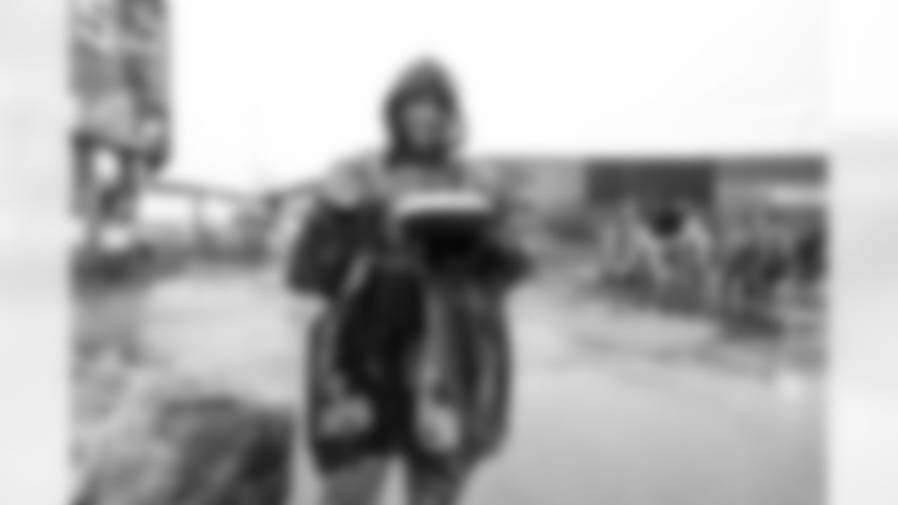 Buffalo Bills vs Philadelphia Eagles, Regular Season, December 28, 2025 at Highmark Stadium.