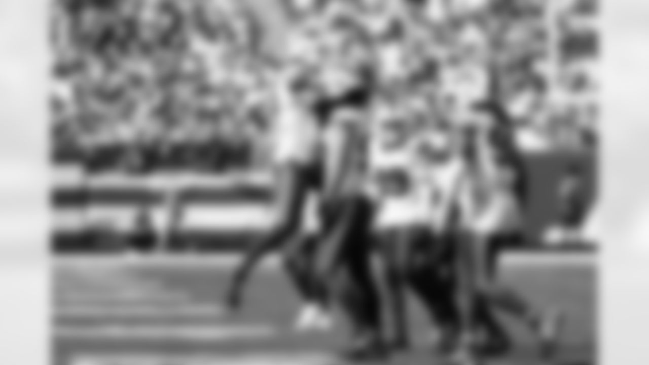 New York Jets vs Buffalo Bills, Regular Season, September 14, 2025 at Metlife Stadium.