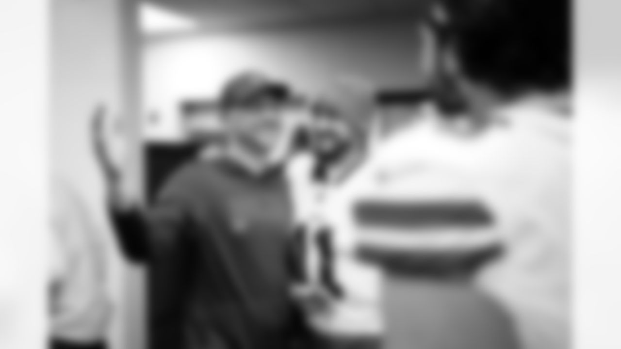 Pittsburgh Steelers vs Buffalo Bills, Regular Season, November 28, 2025 at Acrisure Stadium.