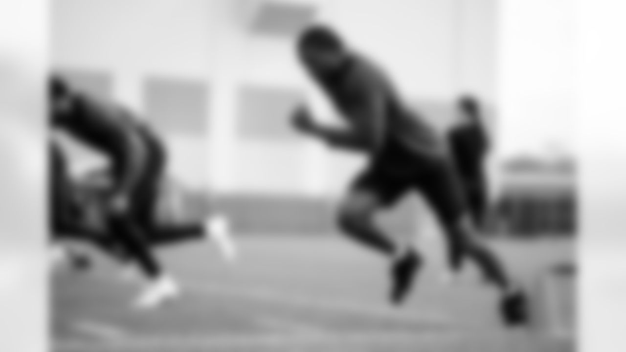 Te'Cory Couch (33). Buffalo Bills players train during Phase Two of voluntary off-season workouts, May 14, 2025 at the Buffalo Bills Training Center.