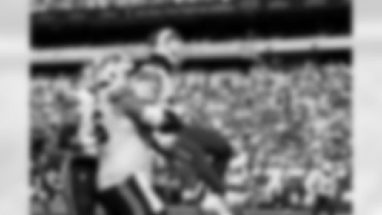 New York Jets vs Buffalo Bills, Regular Season, September 14, 2025 at Metlife Stadium.