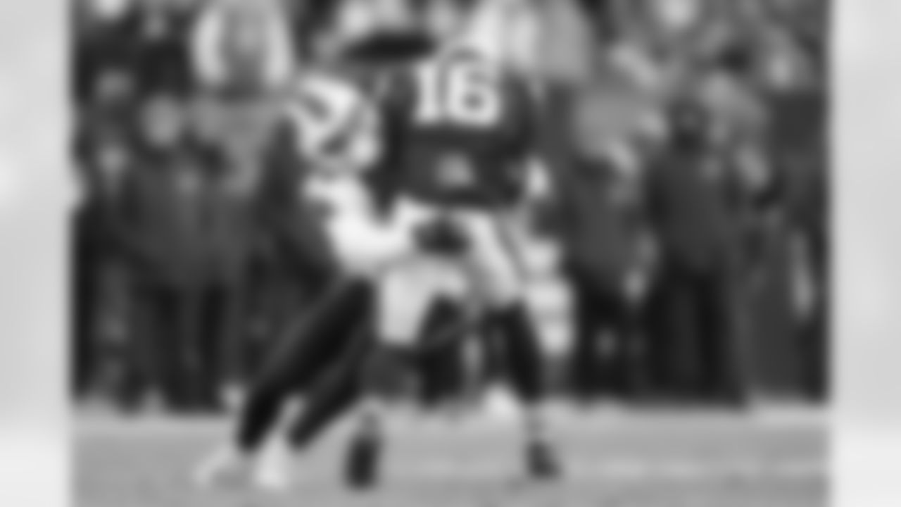 Cole Bishop (24). Cleveland Browns vs Buffalo Bills, Regular Season, December 21, 2025 at Huntington Bank Field.