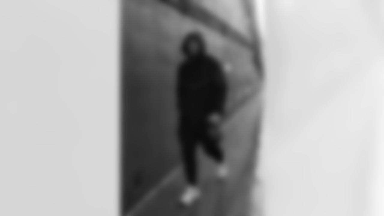 Buffalo Bills vs Philadelphia Eagles, Regular Season, December 28, 2025 at Highmark Stadium.