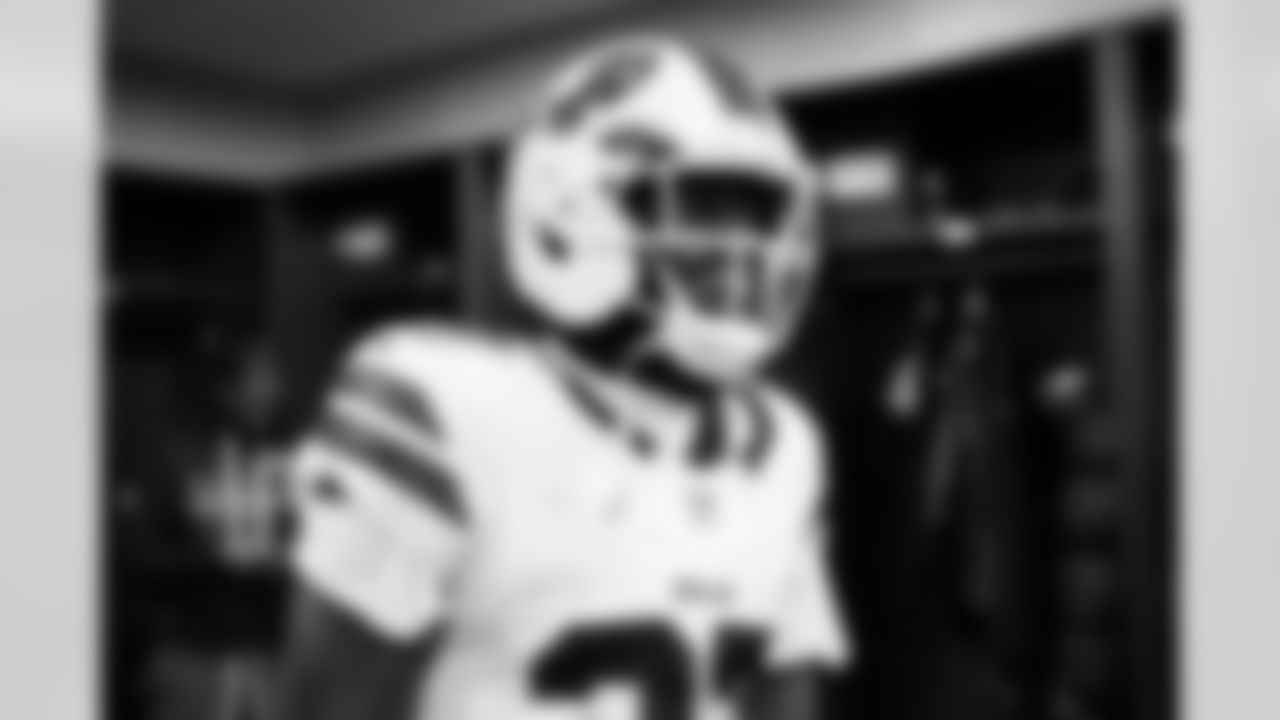 New England Patriots vs Buffalo Bills, Regular Season, December 14, 2025 at Gillette Stadium.