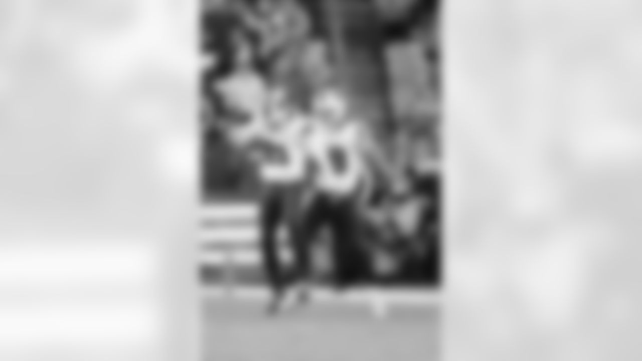 Cleveland Browns vs Buffalo Bills, Regular Season, December 21, 2025 at Huntington Bank Field.