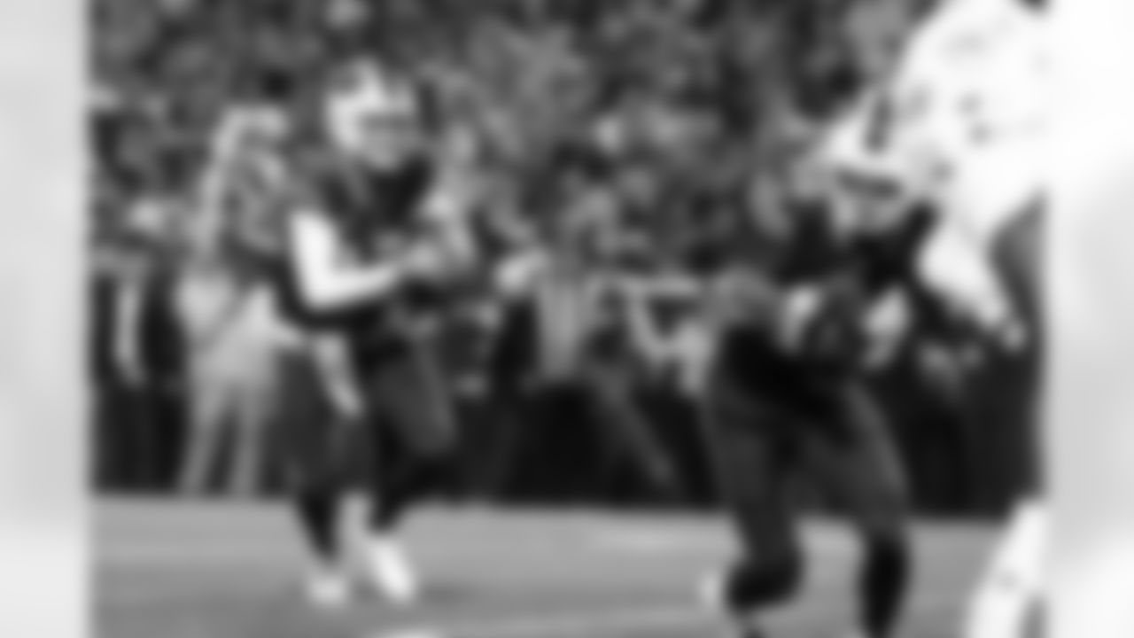 Buffalo Bills vs Miami Dolphins, Regular Season, September 18, 2025 at Highmark Stadium.