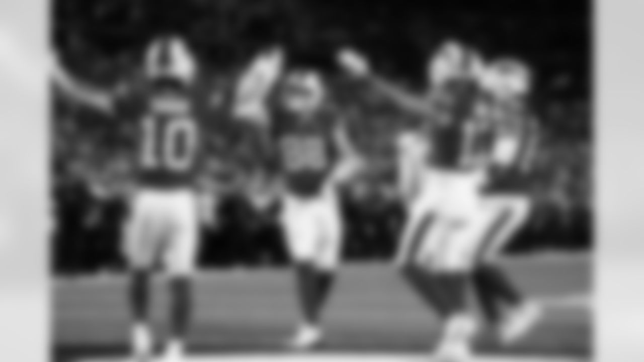 Buffalo Bills vs Philadelphia Eagles, Regular Season, December 28, 2025 at Highmark Stadium.