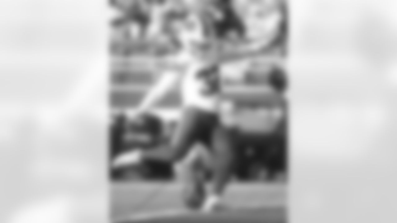 Cleveland Browns vs Buffalo Bills, Regular Season, December 21, 2025 at Huntington Bank Field.