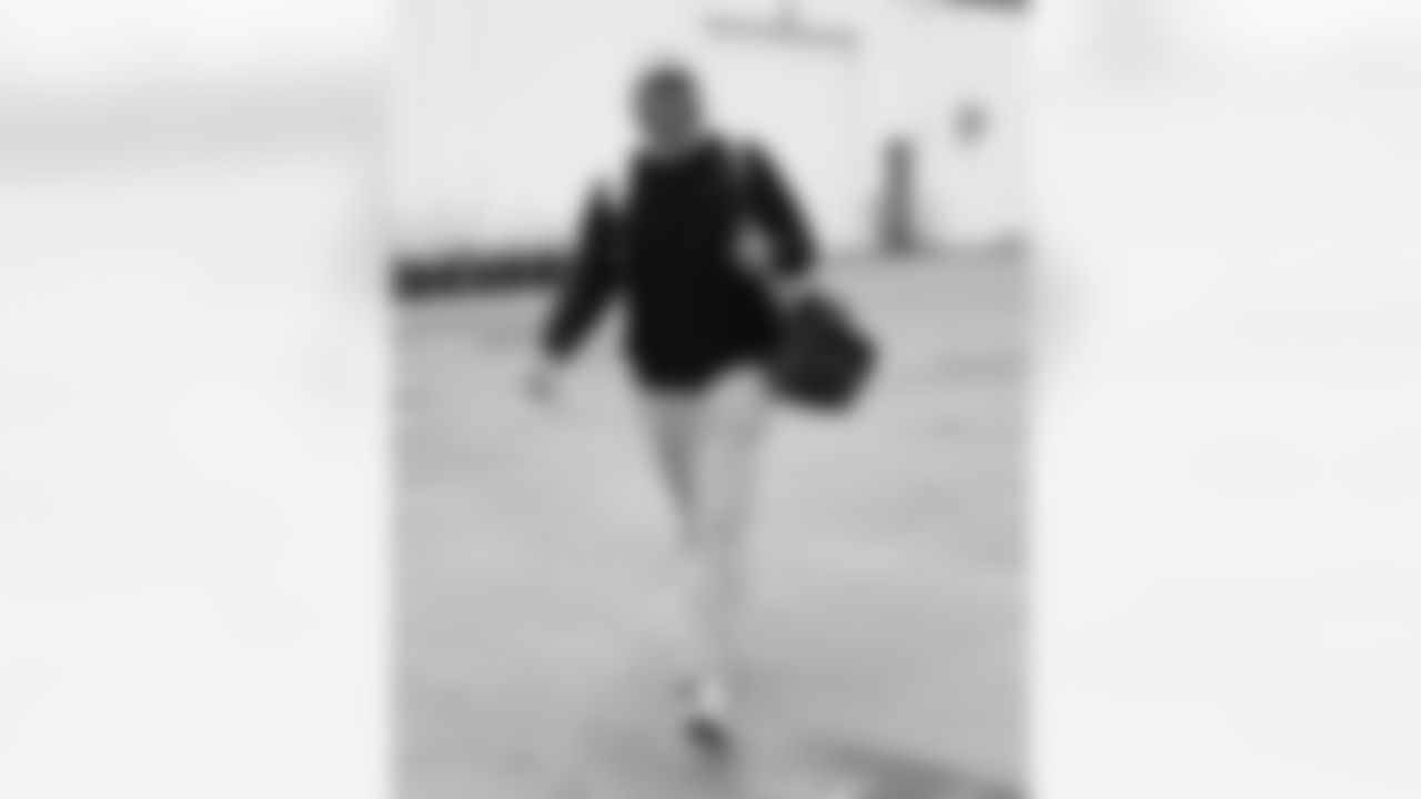 Josh Allen (17). Buffalo Bills travel to Pittsburgh, November 29, 2025 at Buffalo Niagara International Airport.