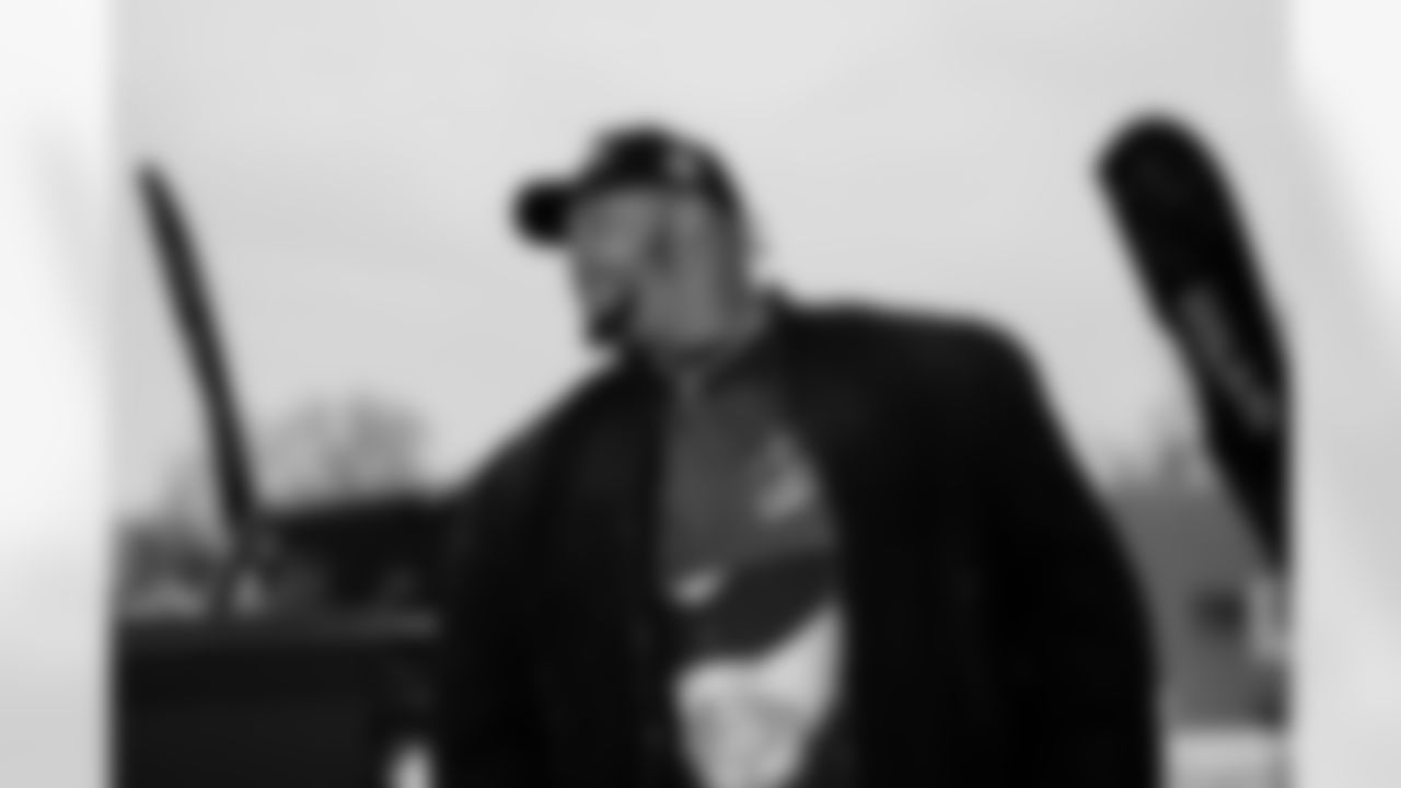 Dion's Dreamers Food Giveaway, December 09, 2025 at the Salvation Army.