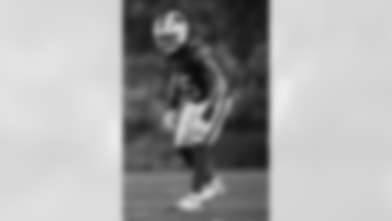 Buffalo Bills vs Philadelphia Eagles, Regular Season, December 28, 2025 at Highmark Stadium.